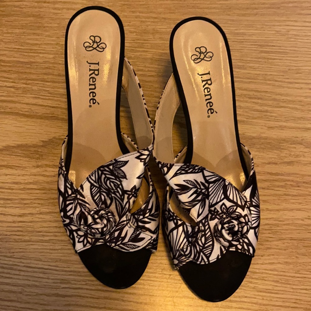 J. Renee Black dress shoes